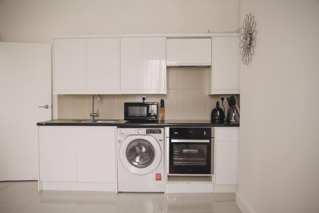 3 Bed Flat With Balcony Central Λονδίνο Εξωτερικό φωτογραφία