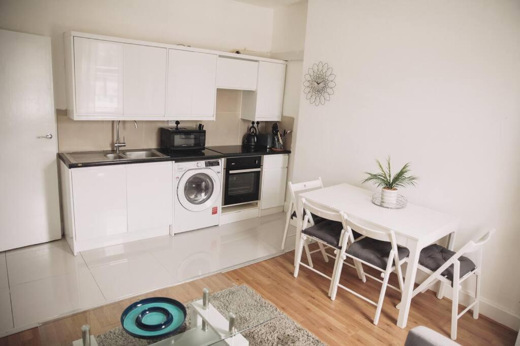 3 Bed Flat With Balcony Central Λονδίνο Εξωτερικό φωτογραφία